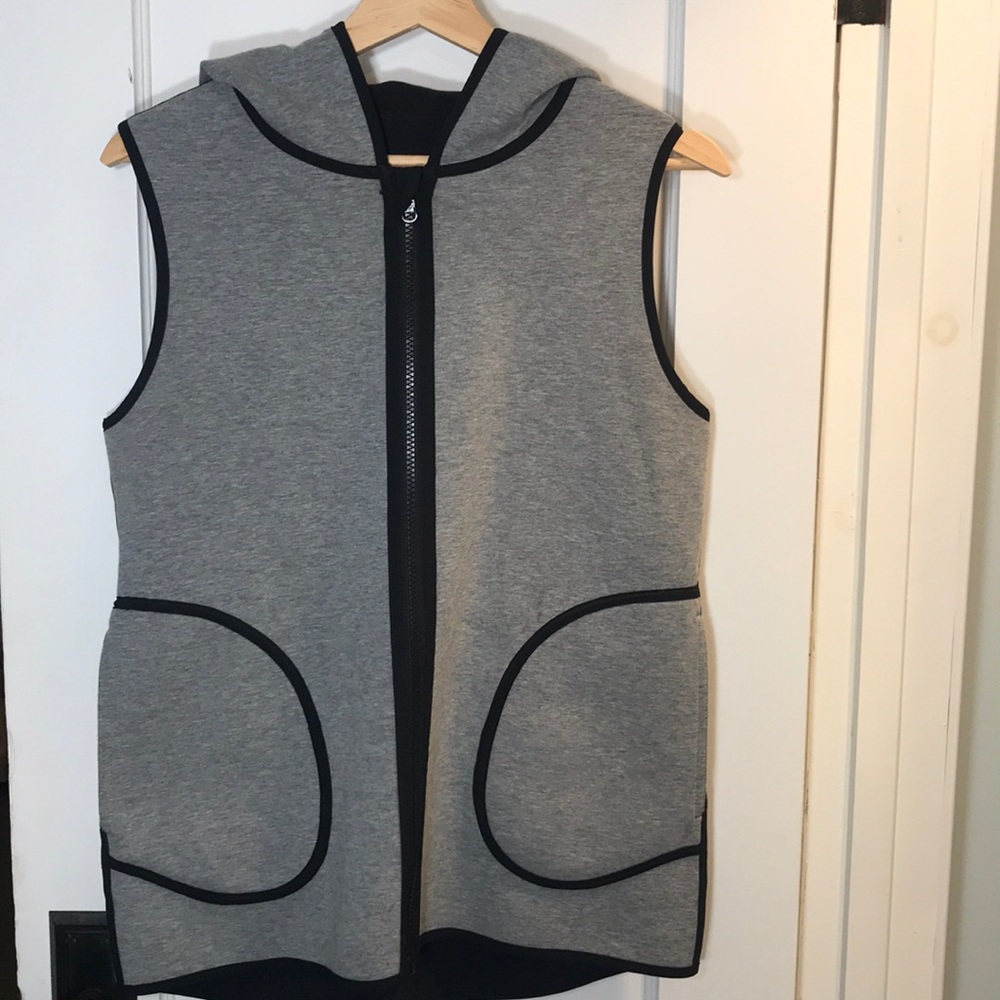 Lululemon reversible vest